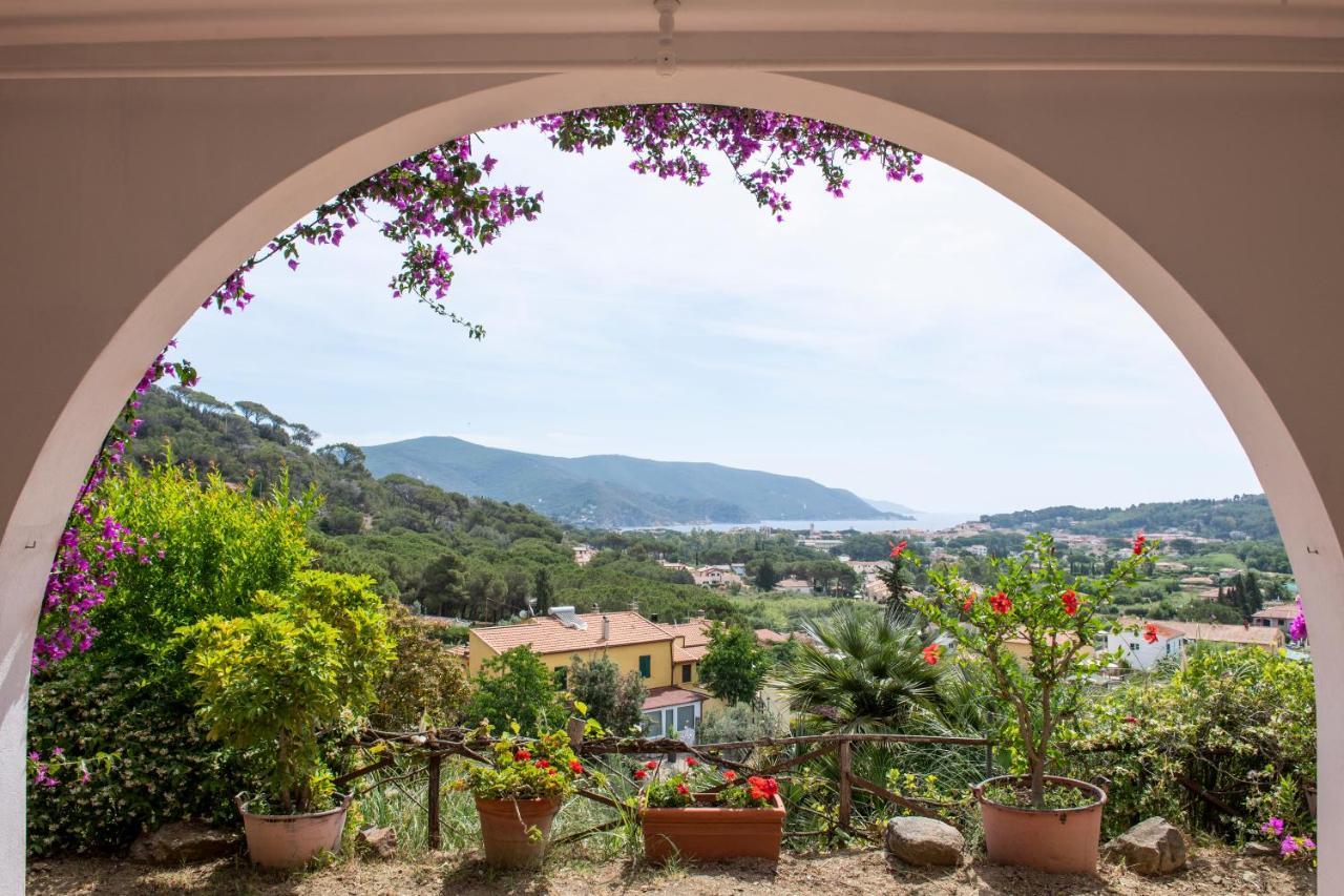 La Palazzina nel Verde Casa Alzi Esterno foto