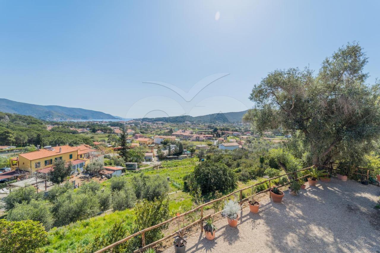 La Palazzina nel Verde Casa Alzi Esterno foto