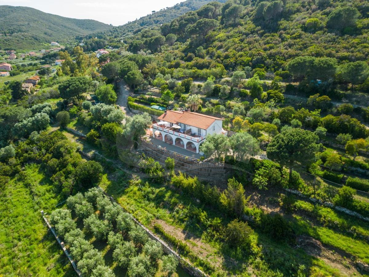 La Palazzina nel Verde Casa Alzi Esterno foto